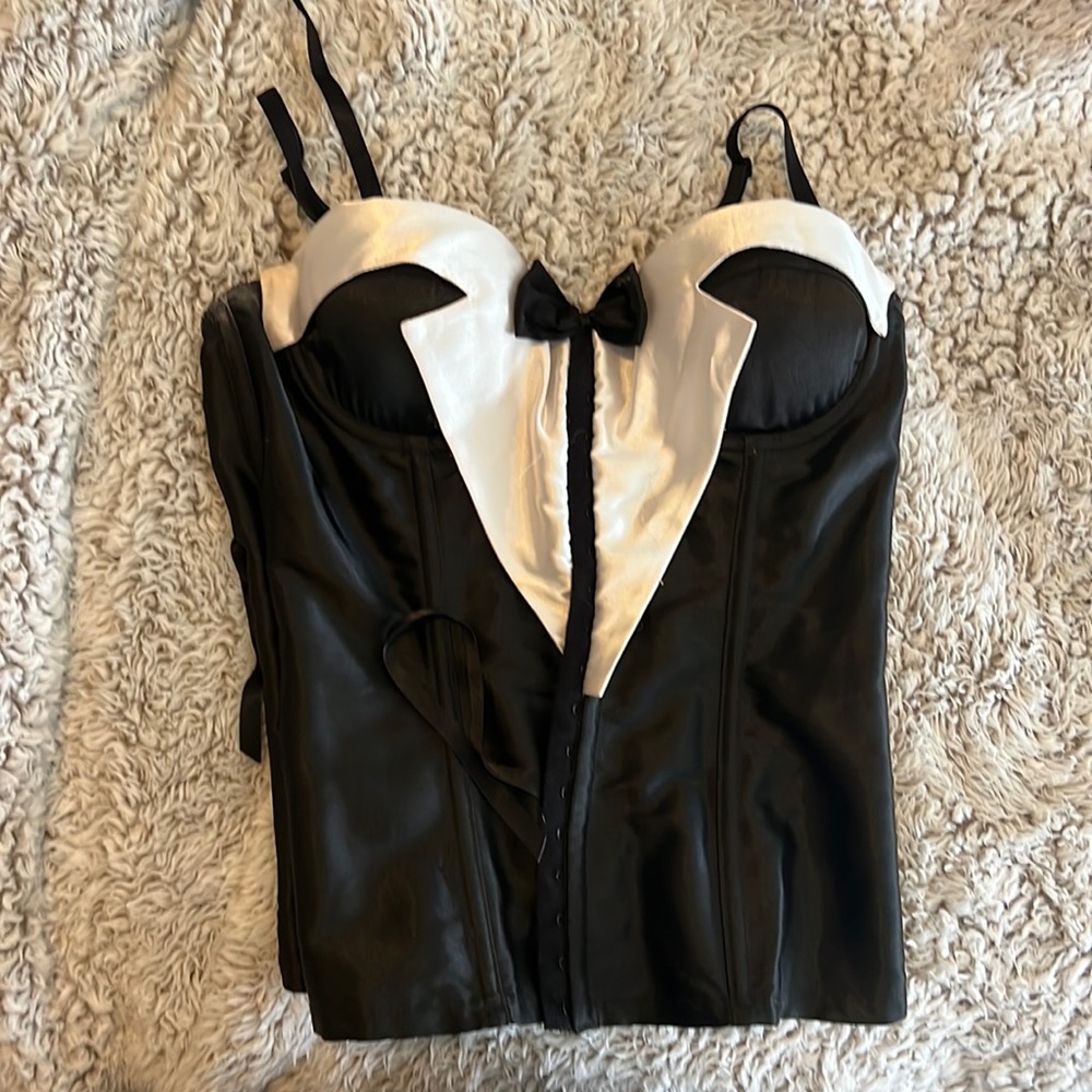 Sexy New Year’s Eve corset
